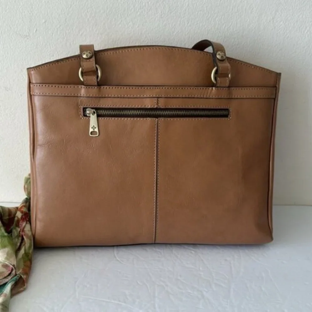 Patricia Nash Poppy Tote Leather w Seashells by the Seashore Scarf Tan Naturale